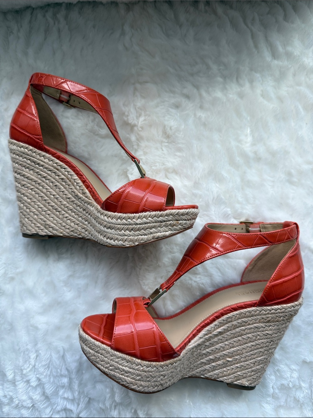 Michael Kors Fanning Wedge Embossed Croc PU Orange Spice /size 7 - Picture 4 of 10